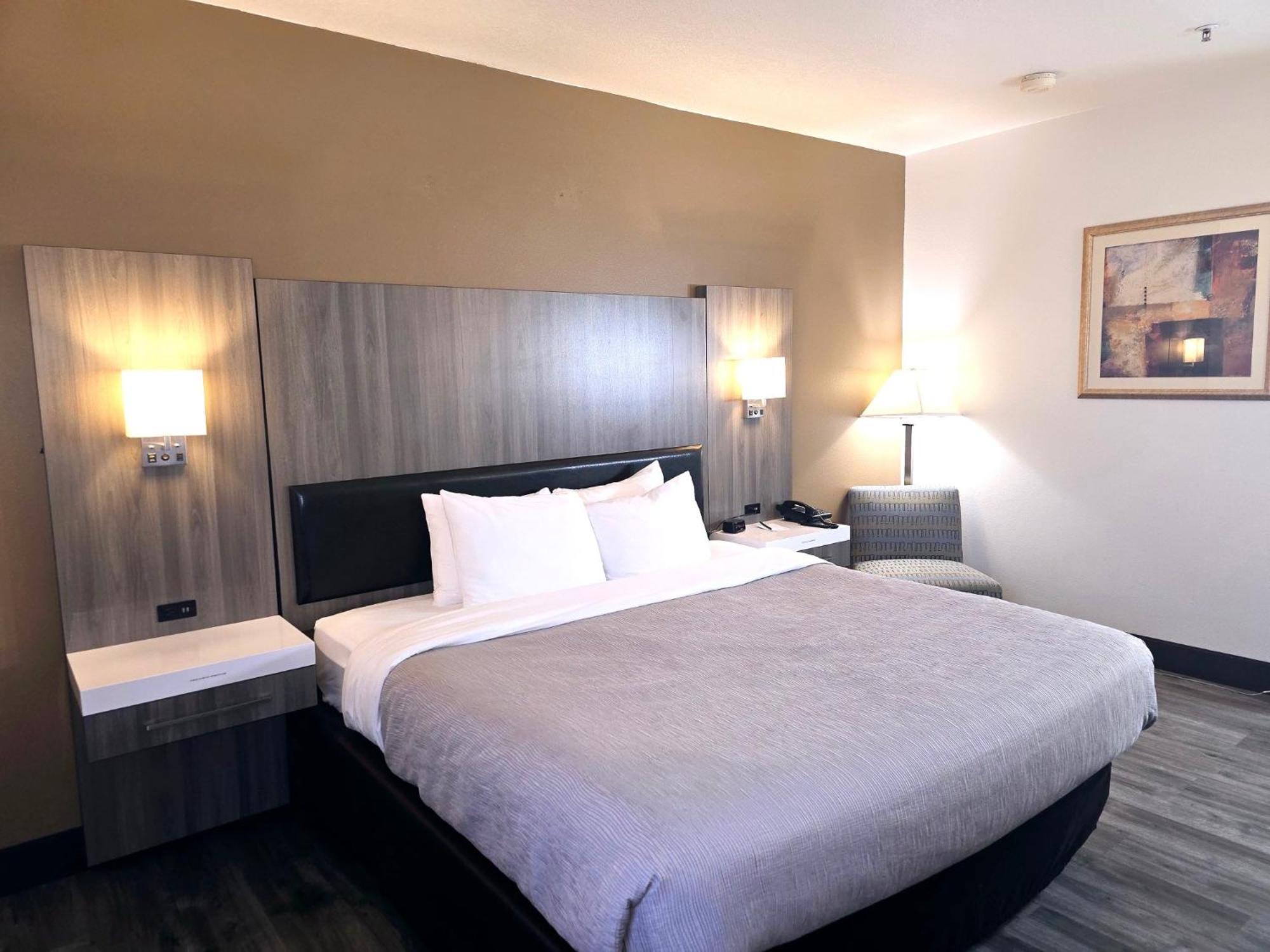 Quality Inn & Suites Longview Kelso Экстерьер фото