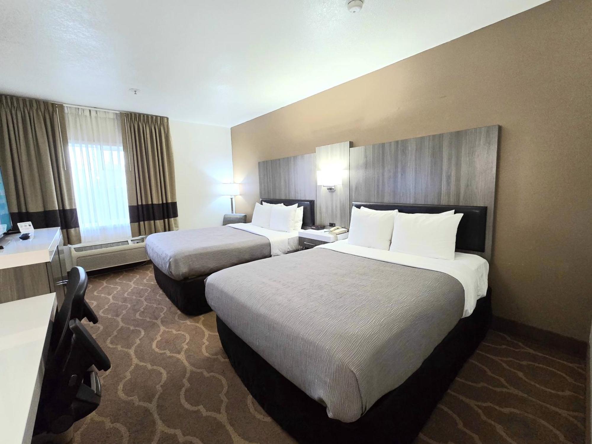 Quality Inn & Suites Longview Kelso Экстерьер фото