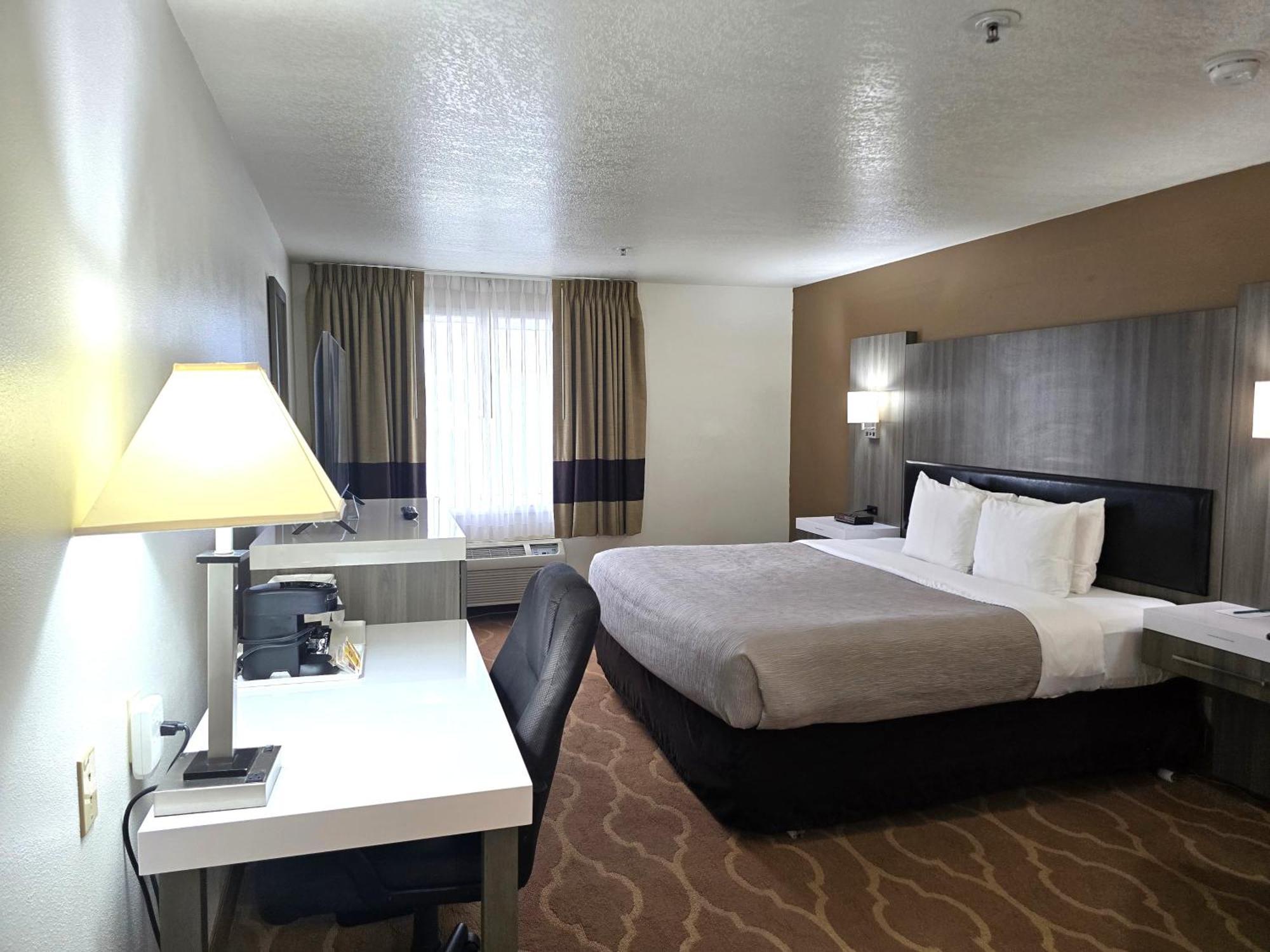 Quality Inn & Suites Longview Kelso Экстерьер фото