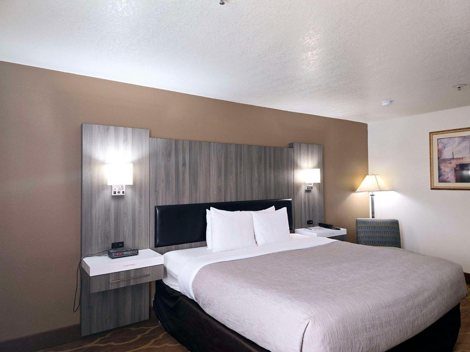 Quality Inn & Suites Longview Kelso Экстерьер фото
