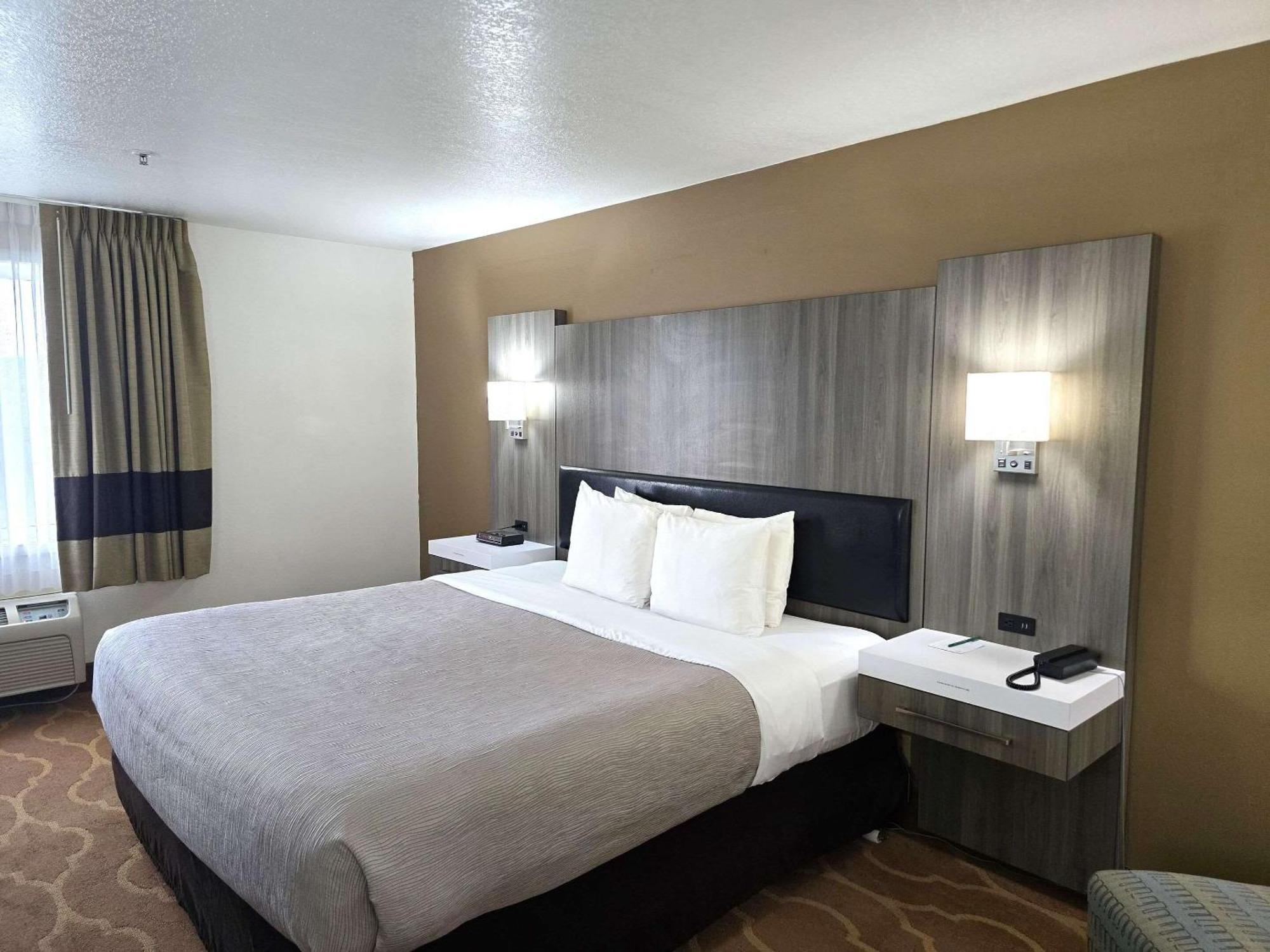 Quality Inn & Suites Longview Kelso Экстерьер фото