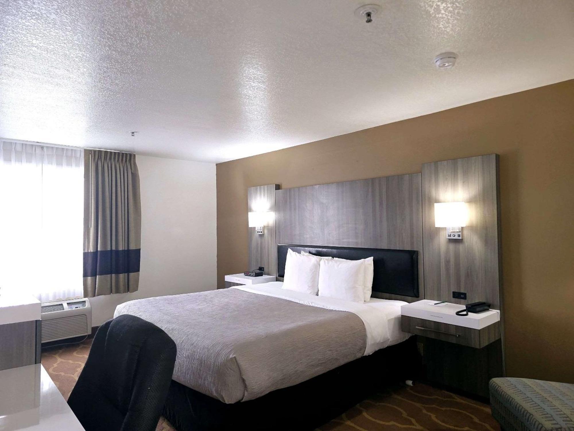 Quality Inn & Suites Longview Kelso Экстерьер фото